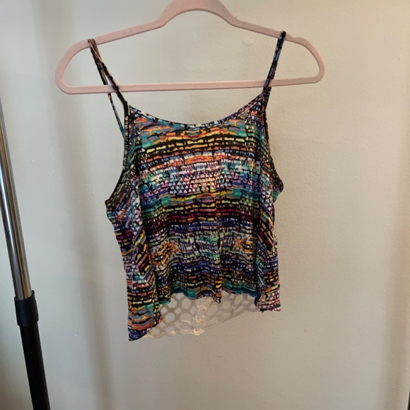 devine tank with crochet-like back - M - Picture 2 of 3